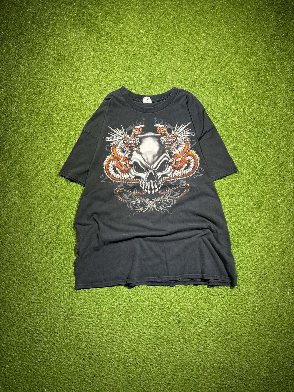 2000s Vintage Y2K Double Dragon Skull Graphic T-Shirt